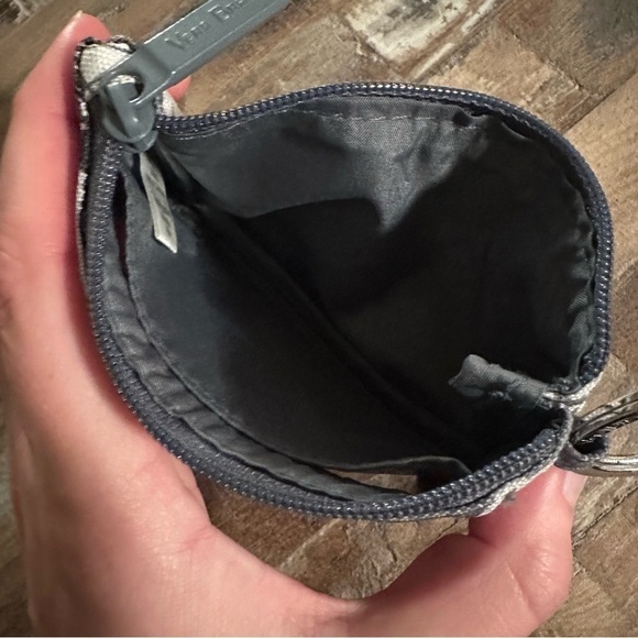 Vera Bradley Lighten Up ID/change coin zip purse. - Picture 4 of 5